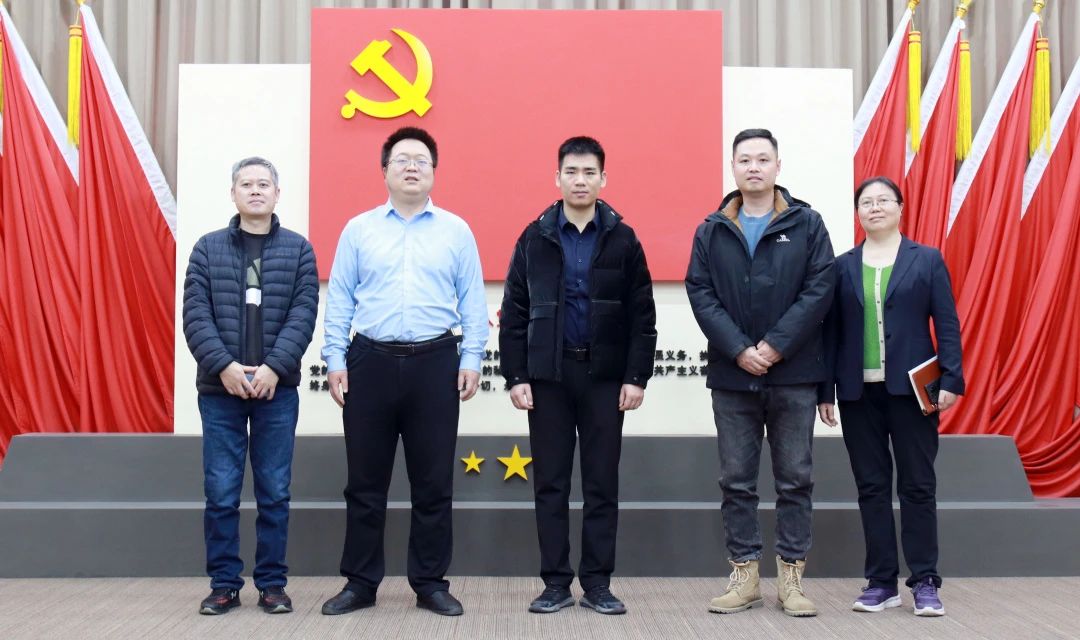 【歡迎】桐柏路街道辦事處主任竇磊斯一行蒞臨新蒲建設集團調(diào)研座談