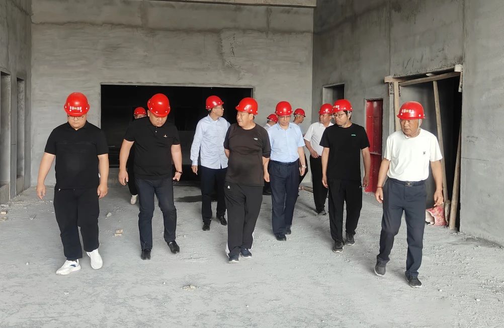 新蒲建設(shè)集團(tuán)董事局主席率集團(tuán)考察團(tuán)赴新鄉(xiāng)骨科醫(yī)院項(xiàng)目開(kāi)展專(zhuān)項(xiàng)調(diào)研指導(dǎo)